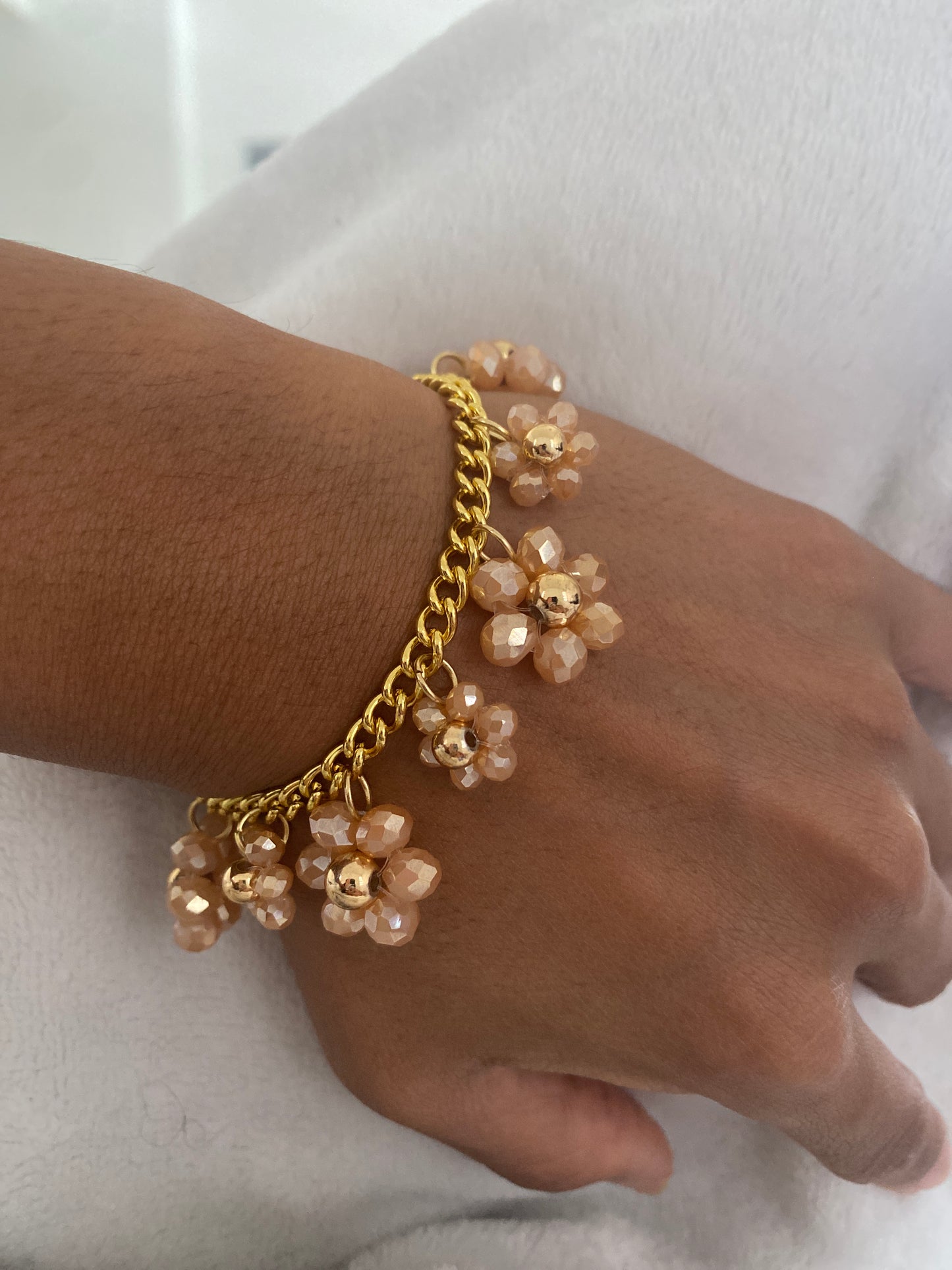 Champagne Daisies Gold Charm Bracelet 😍