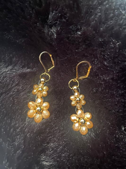 Champagne Daisy Earrings